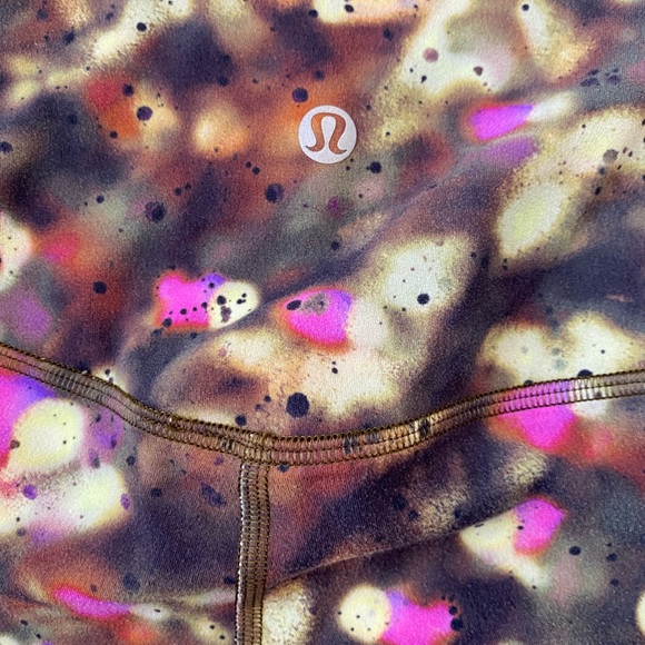 Lululemon 25” High-Rise Align - Picture 4 of 7